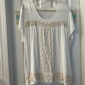 Eyeshadow White Crinkle Embroidered Crocheted Top Sz 1X
